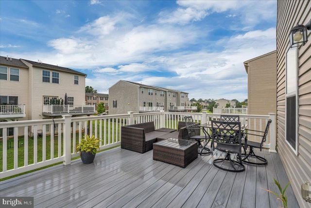 111 VILLAGE GREEN LN, Sicklerville, NJ 08081