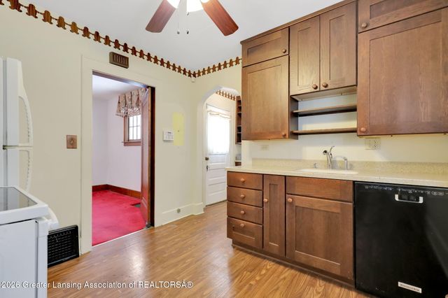 1917 Teel Avenue, Lansing, MI 48910