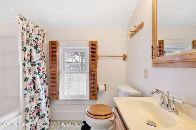 1917 Teel Avenue, Lansing, MI 48910