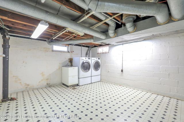 1917 Teel Avenue, Lansing, MI 48910