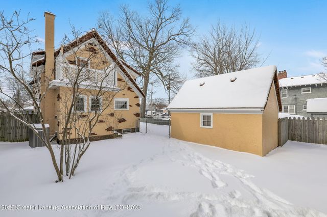 1917 Teel Avenue, Lansing, MI 48910