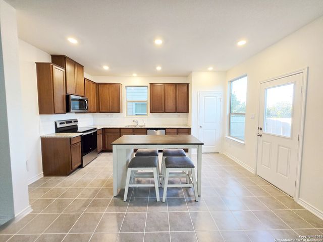 10643 W Military Dr Unit 37, San Antonio, TX 78251