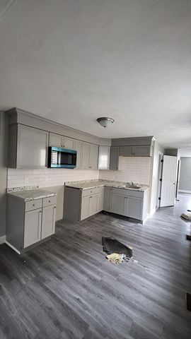 50 Willow Street 50, Lowell, MA 01852