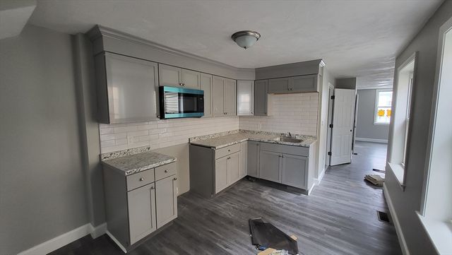 50 Willow Street 50, Lowell, MA 01852