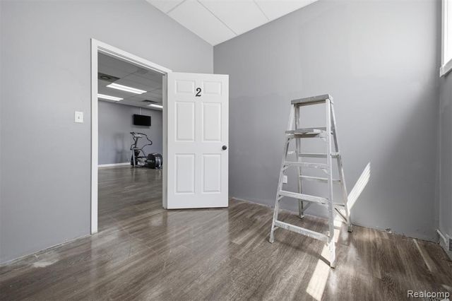 7001 Wyoming Avenue, Dearborn, MI 48126