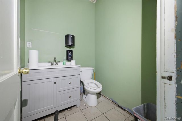 7001 Wyoming Avenue, Dearborn, MI 48126