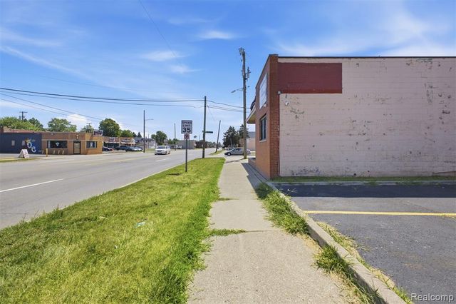 7001 Wyoming Avenue, Dearborn, MI 48126