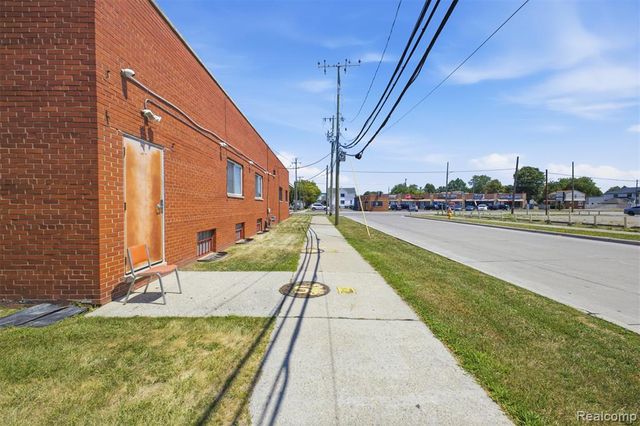 7001 Wyoming Avenue, Dearborn, MI 48126