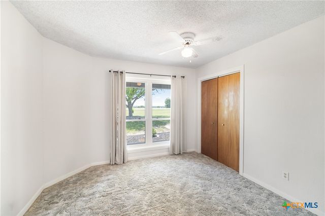2460 N State Highway 95, Moulton, TX 77975