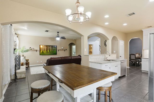 1103 El Sierro, San Antonio, TX 78258