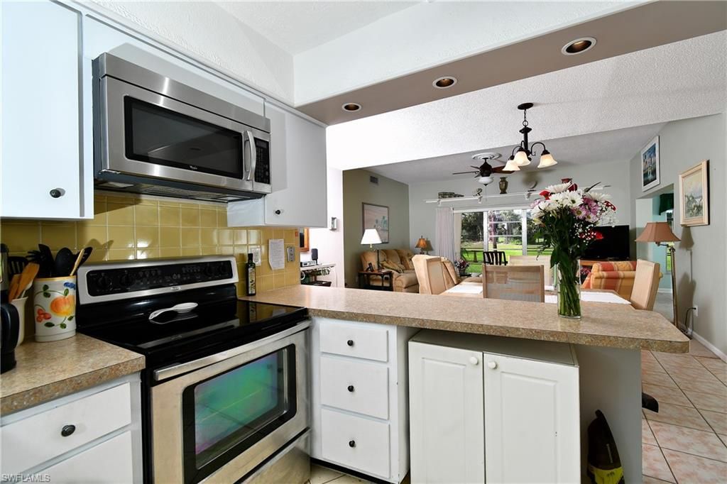 8 Park Lane CIR, LEHIGH ACRES, FL 33936 — photo 5
