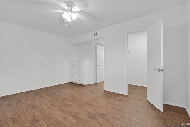 600 Gentleman Rd Apt 4, Balcones Heights, TX 78201