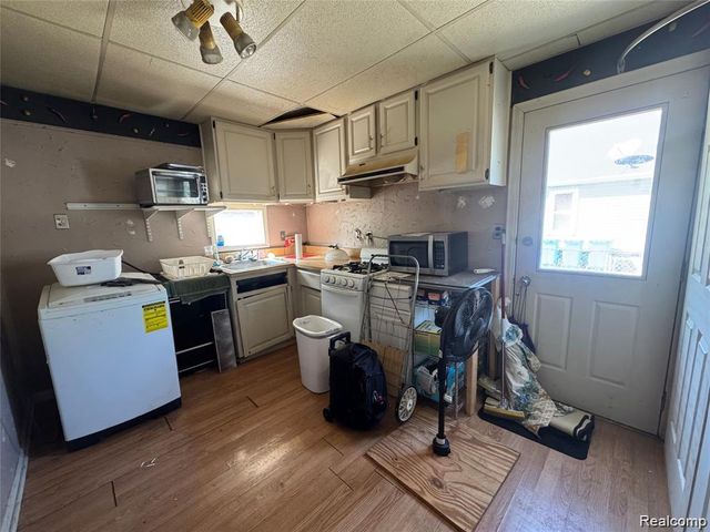 20773 Marie Avenue, Warren, MI 48089