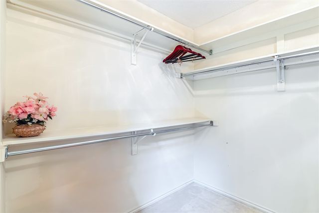 2337 Fox Glenn Circle, Bedford, TX 76021