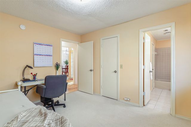 2337 Fox Glenn Circle, Bedford, TX 76021