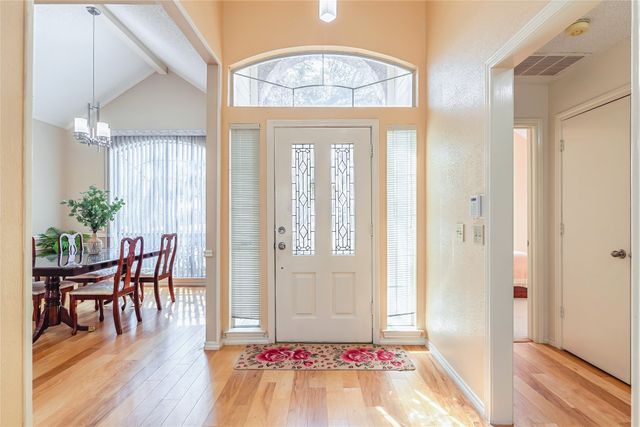 2337 Fox Glenn Circle, Bedford, TX 76021