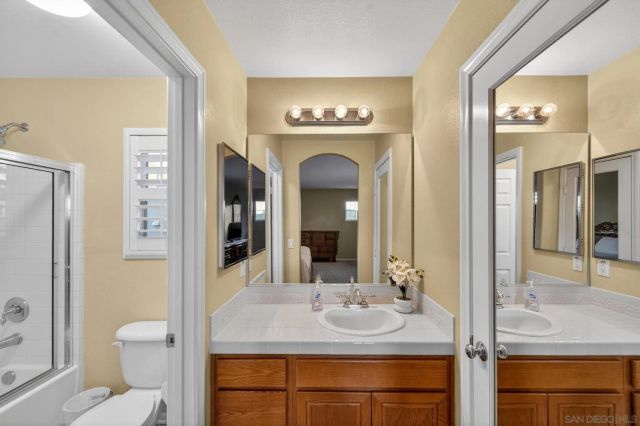 2555 N Trail Court, Chula Vista, CA 91914