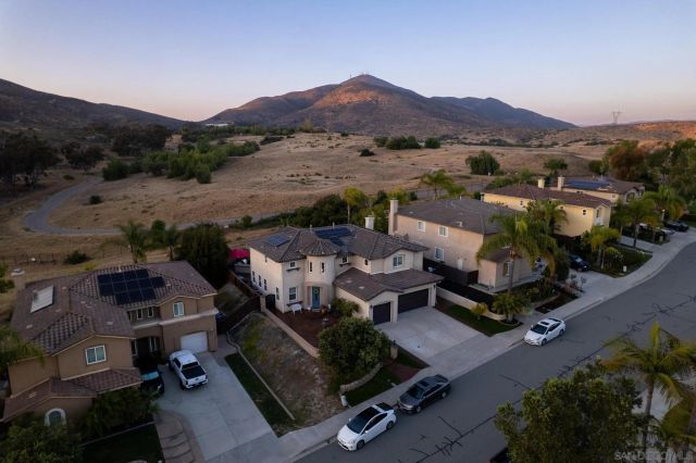 2555 N Trail Court, Chula Vista, CA 91914