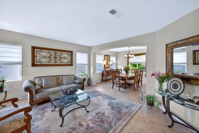 2555 N Trail Court, Chula Vista, CA 91914