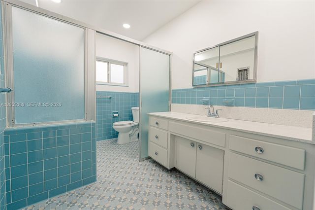 580 University Drive 2, Coral Gables, FL 33134