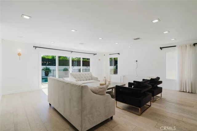 11072 Chimineas Avenue, Porter Ranch, CA 91326