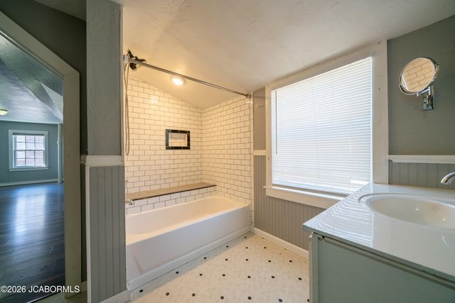 706 HOBBS TERRACE, Jefferson City, MO 65101