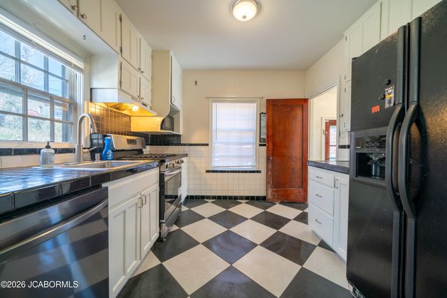 706 HOBBS TERRACE, Jefferson City, MO 65101