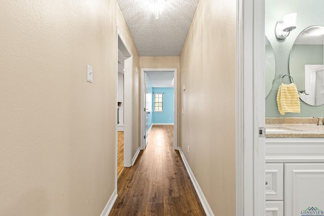 1203 Ashbourne Ln, Longview, TX 75605