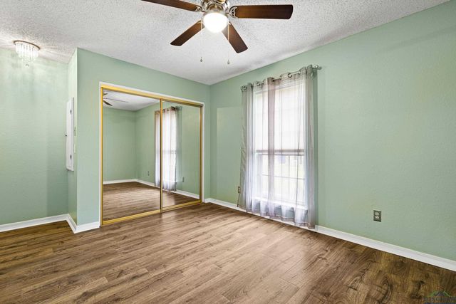 1203 Ashbourne Ln, Longview, TX 75605