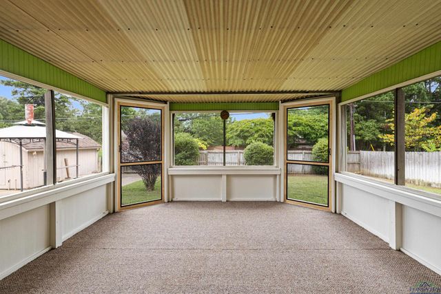 1203 Ashbourne Ln, Longview, TX 75605