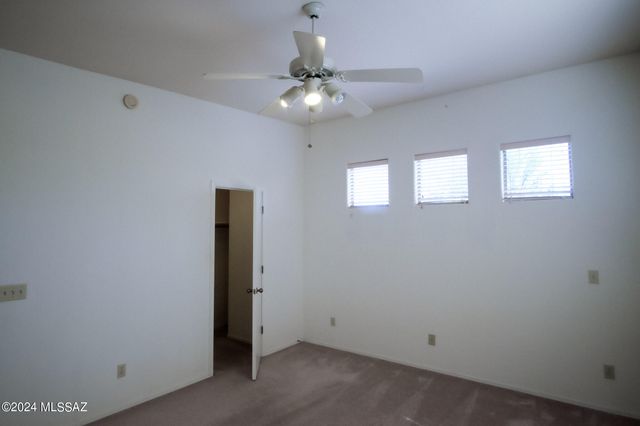 5237 E Calle Vista De Colores, Tucson, AZ 85711