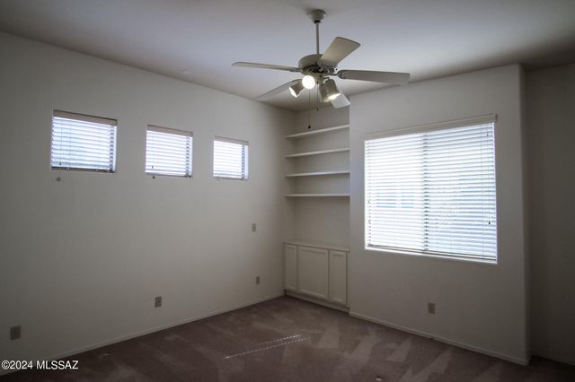 5237 E Calle Vista De Colores, Tucson, AZ 85711