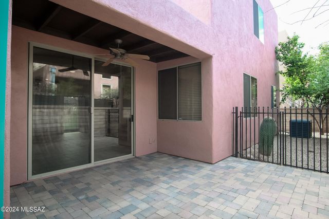 5237 E Calle Vista De Colores, Tucson, AZ 85711
