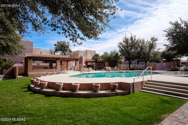 5237 E Calle Vista De Colores, Tucson, AZ 85711