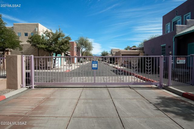 5237 E Calle Vista De Colores, Tucson, AZ 85711