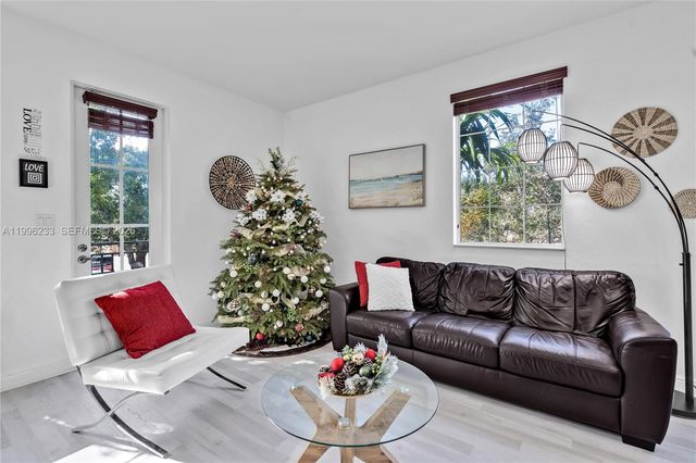 14749 SW 9th St 3110, Pembroke Pines, FL 33027