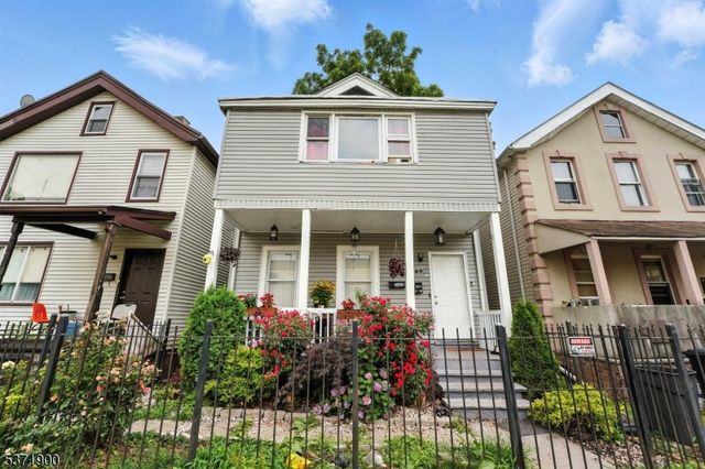 89 Hamilton St, East Orange City, NJ 07017