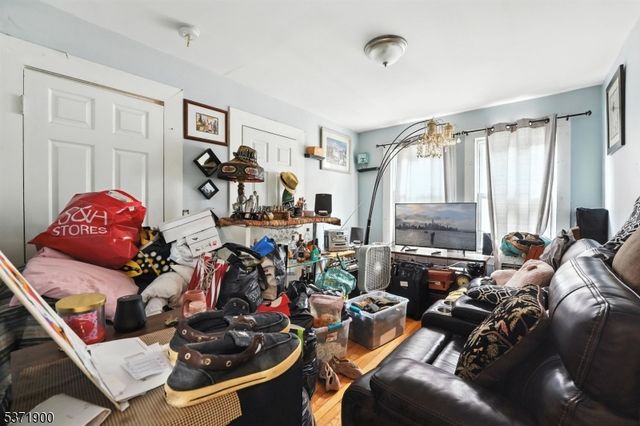 89 Hamilton St, East Orange City, NJ 07017