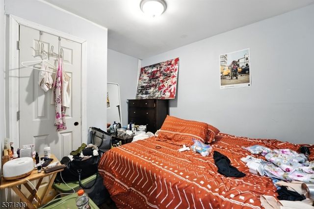 89 Hamilton St, East Orange City, NJ 07017