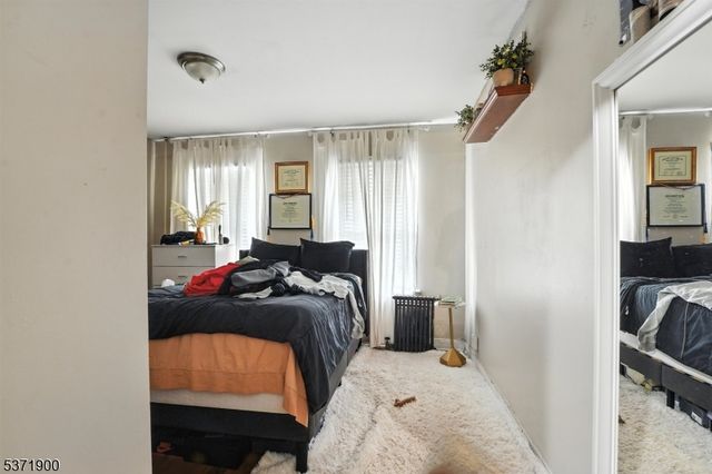 89 Hamilton St, East Orange City, NJ 07017