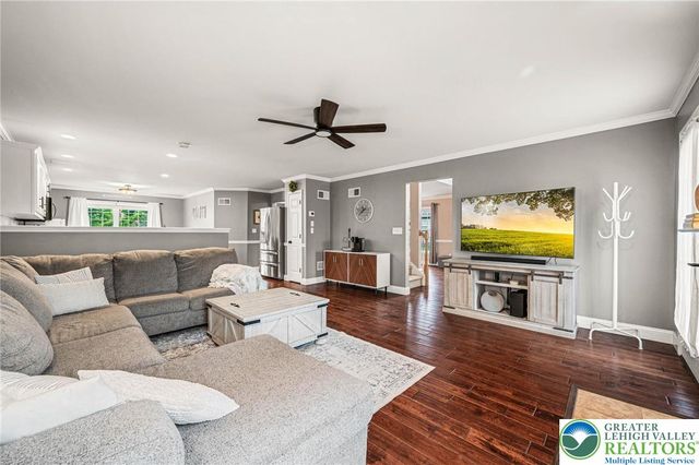 2066 Rolling Meadow Drive, Macungie Boro, PA 18062