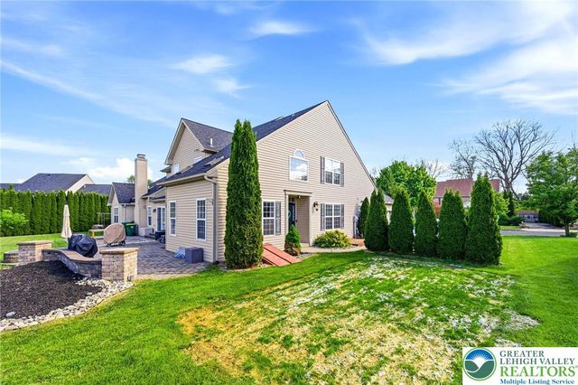 2066 Rolling Meadow Drive, Macungie Boro, PA 18062