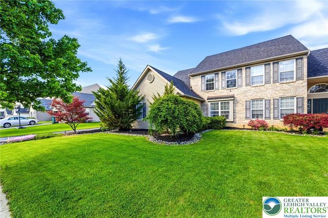 2066 Rolling Meadow Drive, Macungie Boro, PA 18062