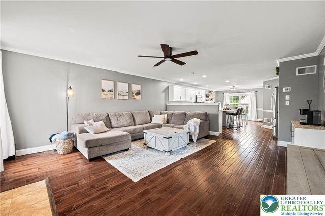 2066 Rolling Meadow Drive, Macungie Boro, PA 18062