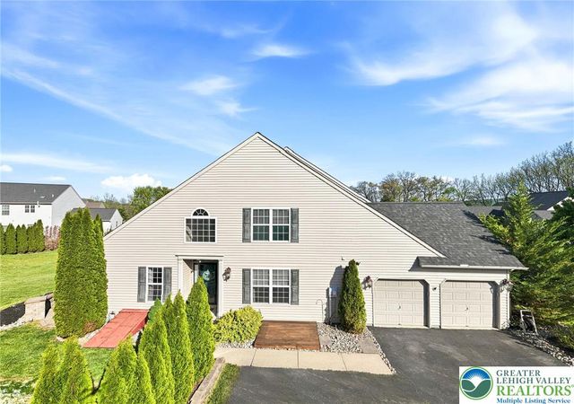 2066 Rolling Meadow Drive, Macungie Boro, PA 18062