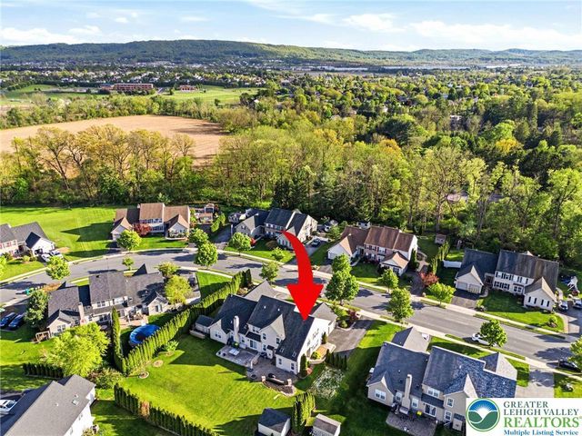 2066 Rolling Meadow Drive, Macungie Boro, PA 18062