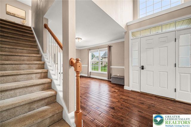 2066 Rolling Meadow Drive, Macungie Boro, PA 18062