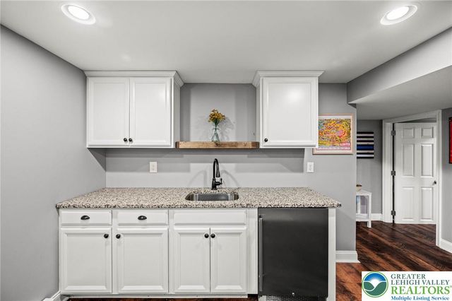 2066 Rolling Meadow Drive, Macungie Boro, PA 18062