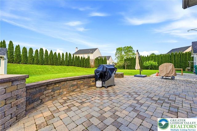 2066 Rolling Meadow Drive, Macungie Boro, PA 18062