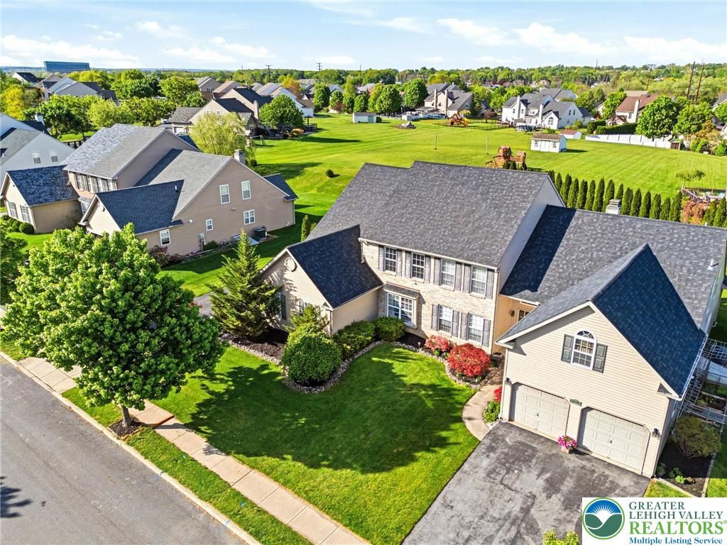 2066 Rolling Meadow Drive, Macungie Boro, PA 18062